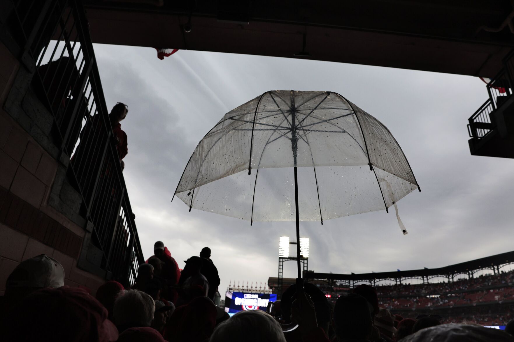 Fans rally for Cardinals' opening day